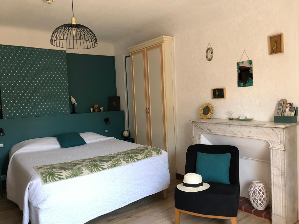 Hotel Le Flore Fréjus Екстериор снимка